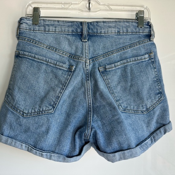 Old Navy OG Straight Denim Jean Shorts Distressed Size 4 Secret Smooth Pockets - Picture 2 of 5